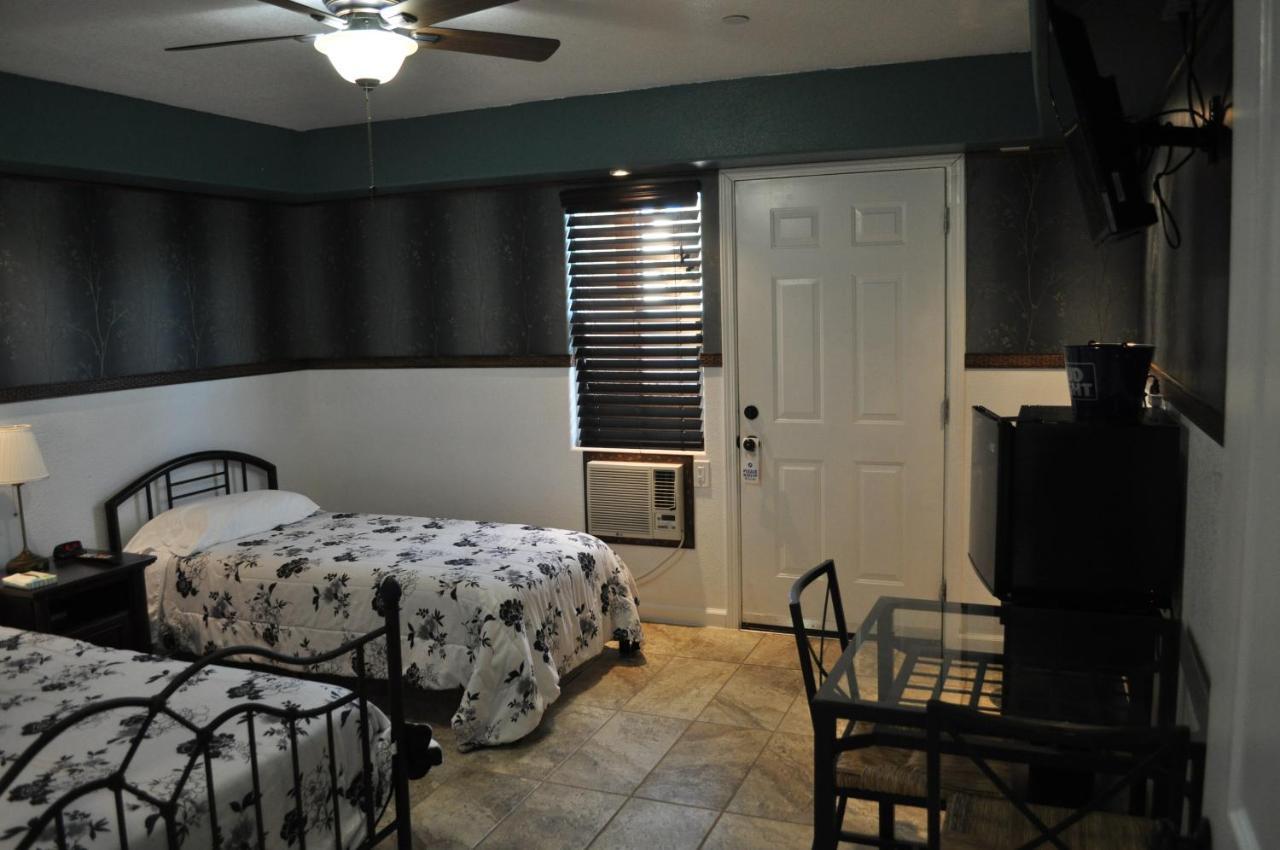 K7 Bed And Breakfast Pahrump Esterno foto